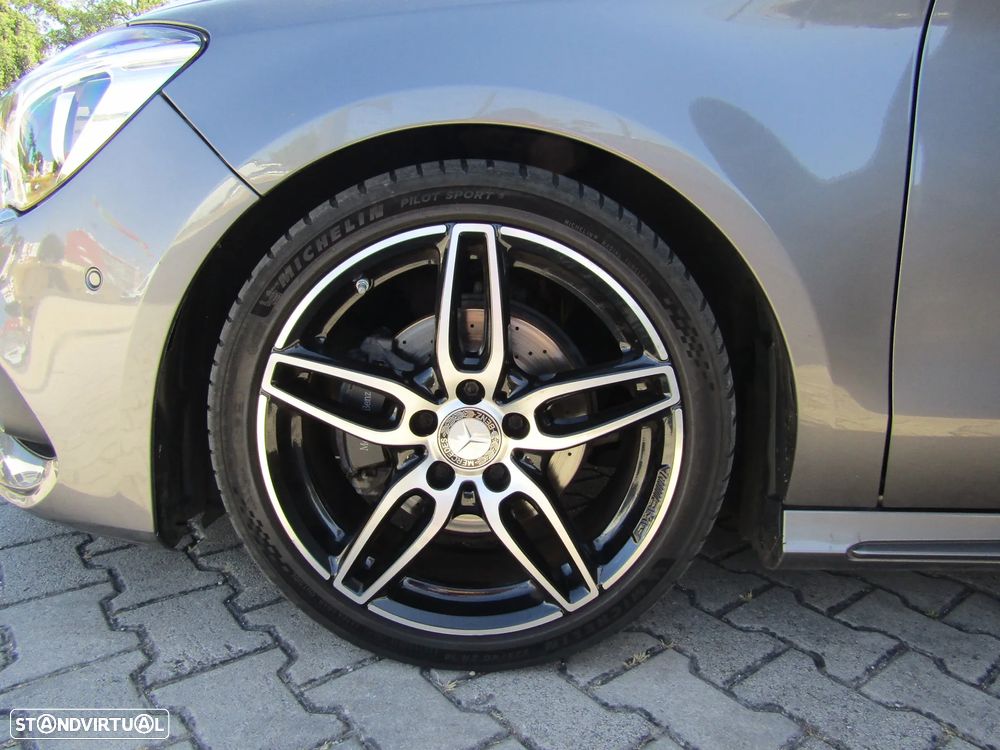 Mercedes-Benz CLA 200 d Shooting Brake AMG Line - 4