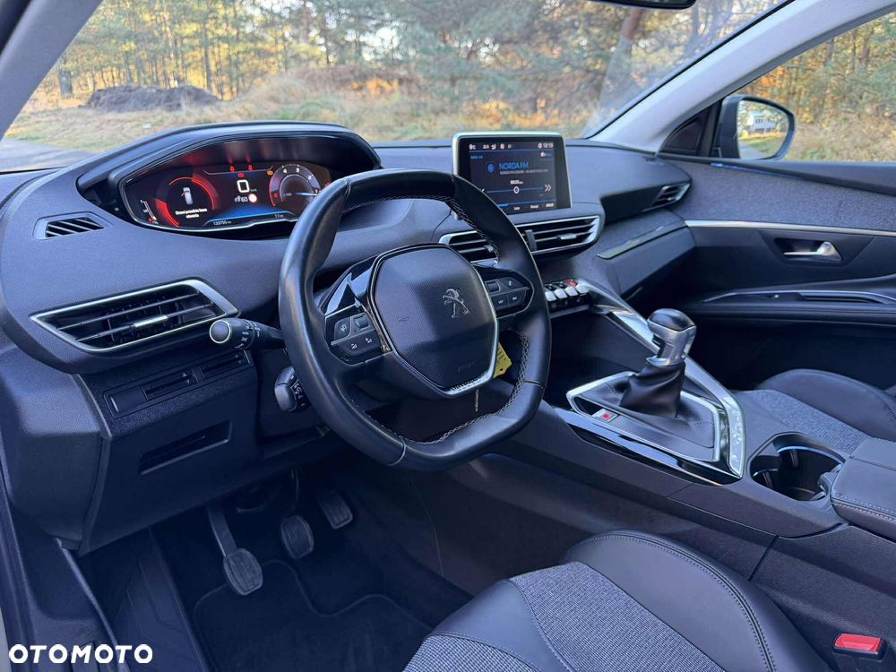 Peugeot 5008 1.5 BlueHDi Allure S&S - 16