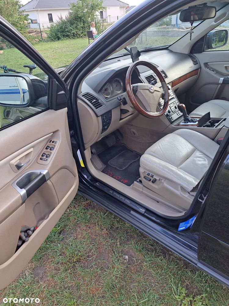 Volvo XC 90 4.4 V8 AWD Momentum - 4