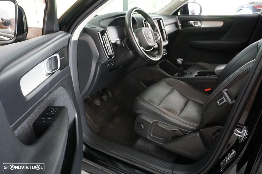 Volvo XC 40 T2 Momentum Pro - 6