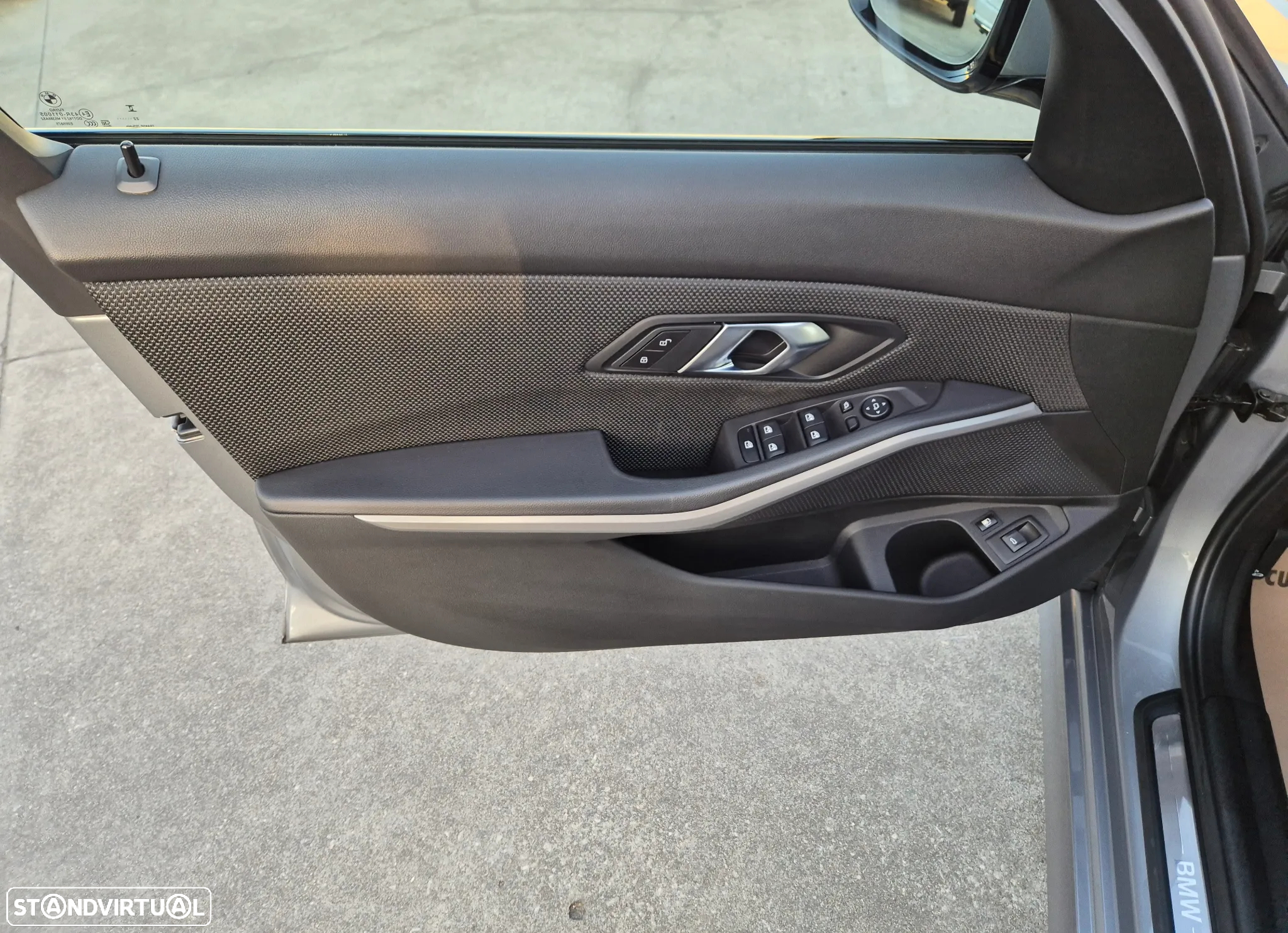 BMW 320 e Touring Auto - 25