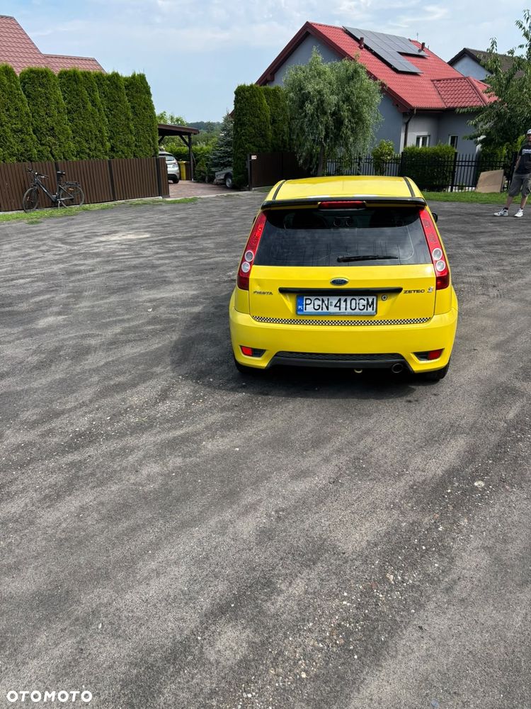 Ford Fiesta - 2