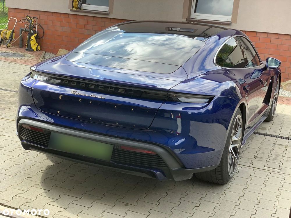 Porsche Taycan - 4