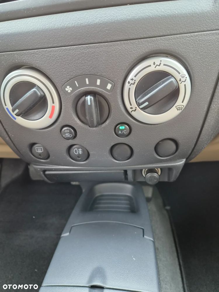 Suzuki Liana - 38