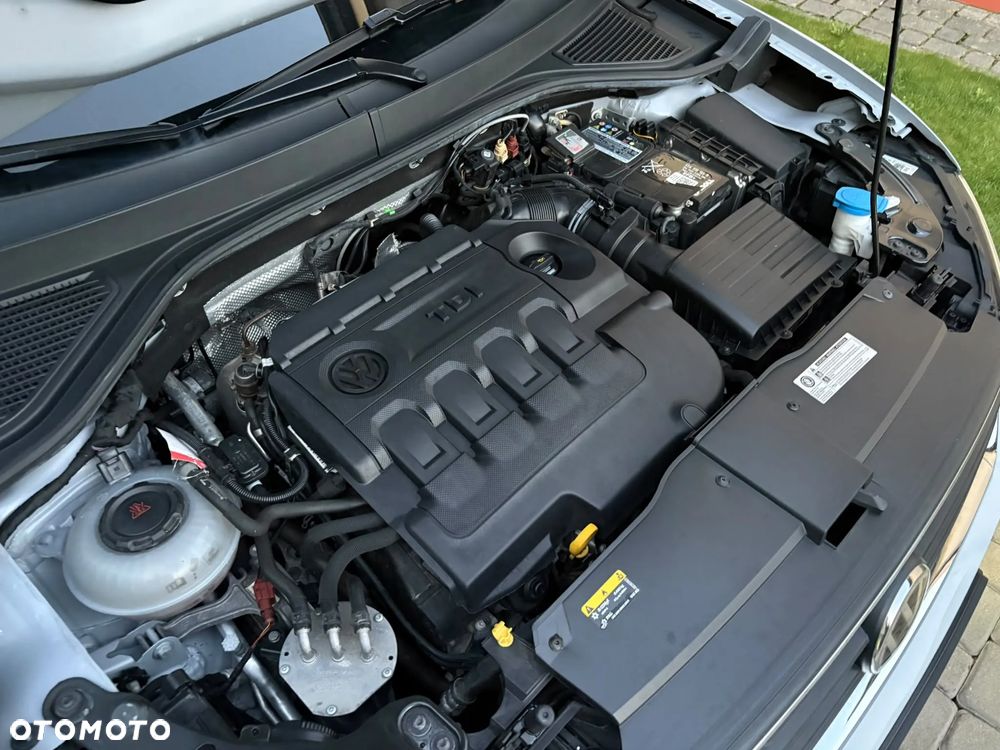Volkswagen T-Roc - 32