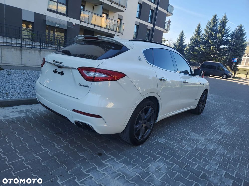 Maserati Levante Q4 - 11