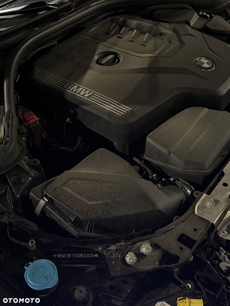 BMW Seria 3 318i M Sport - 11