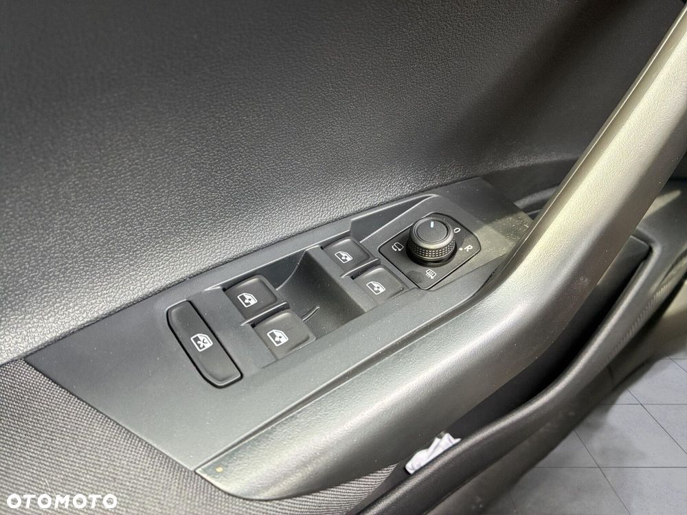 Volkswagen Polo - 22