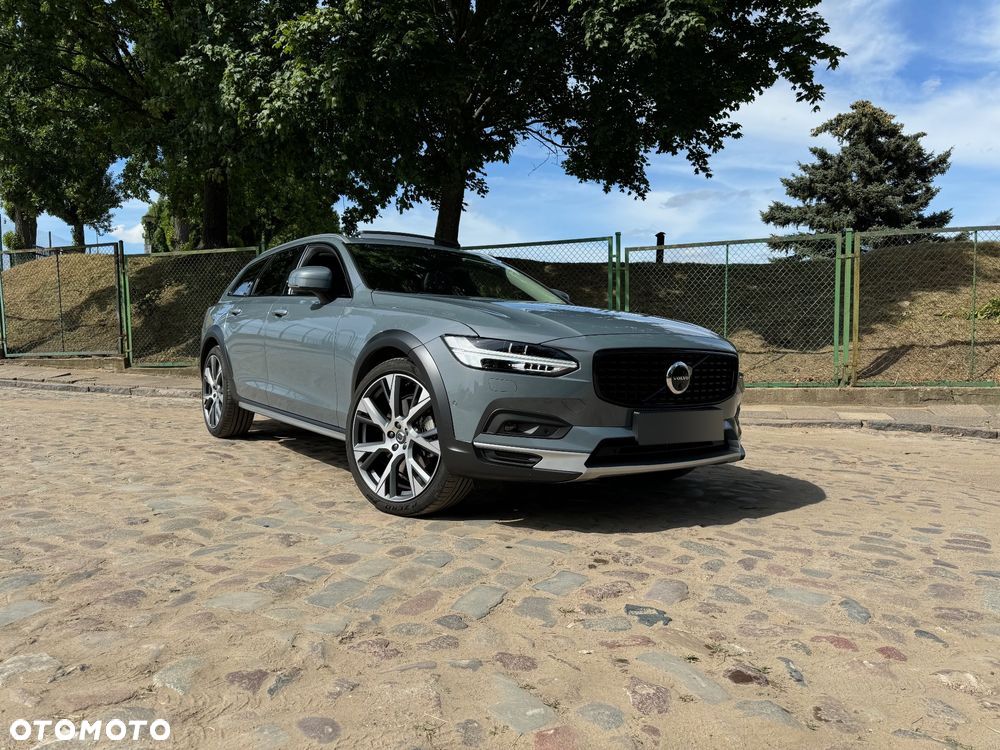 Volvo V90 Cross Country D5 AWD Pro - 3