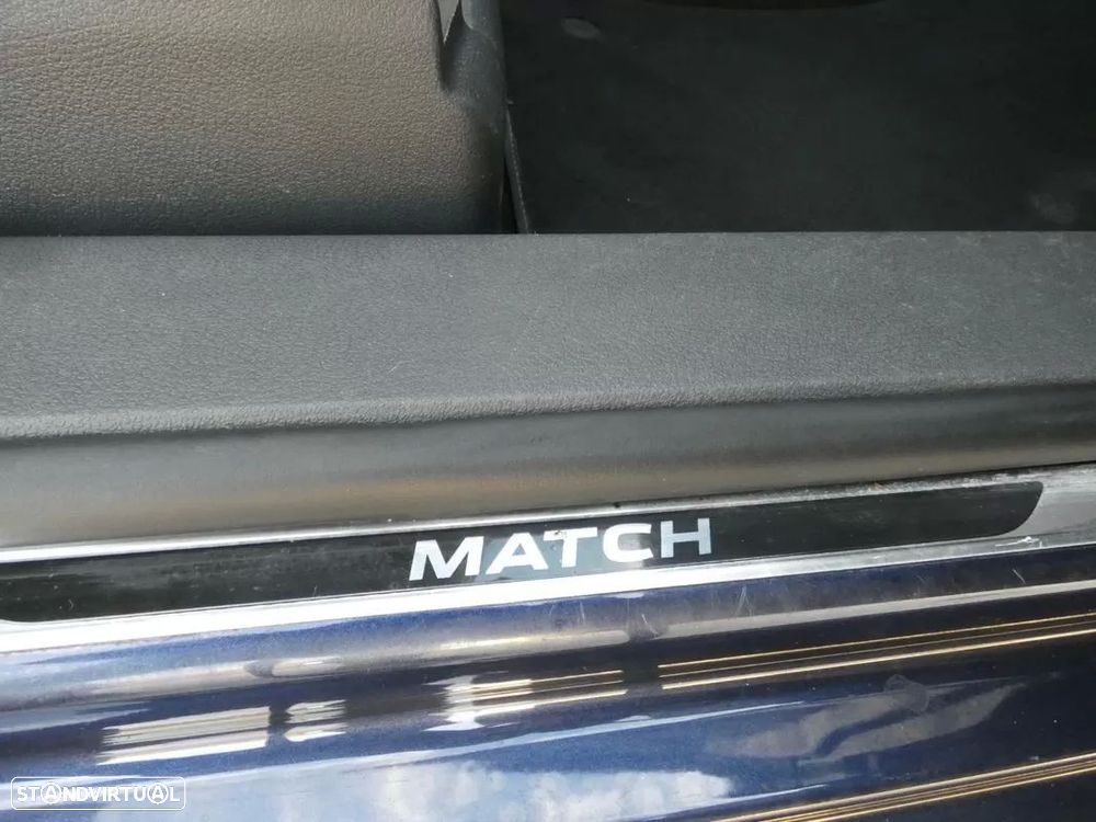 VW Touran 2.0 TDI DPF BlueMotion MATCH - 28