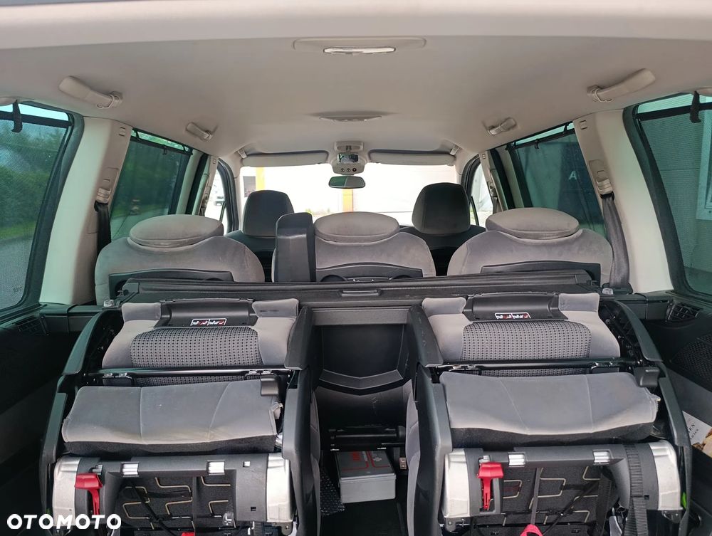 Peugeot 807 HDi 135 Premium - 13