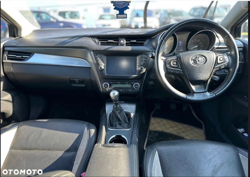 Toyota Avensis - 6