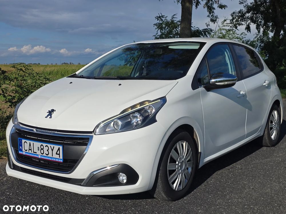 Peugeot 208 - 1