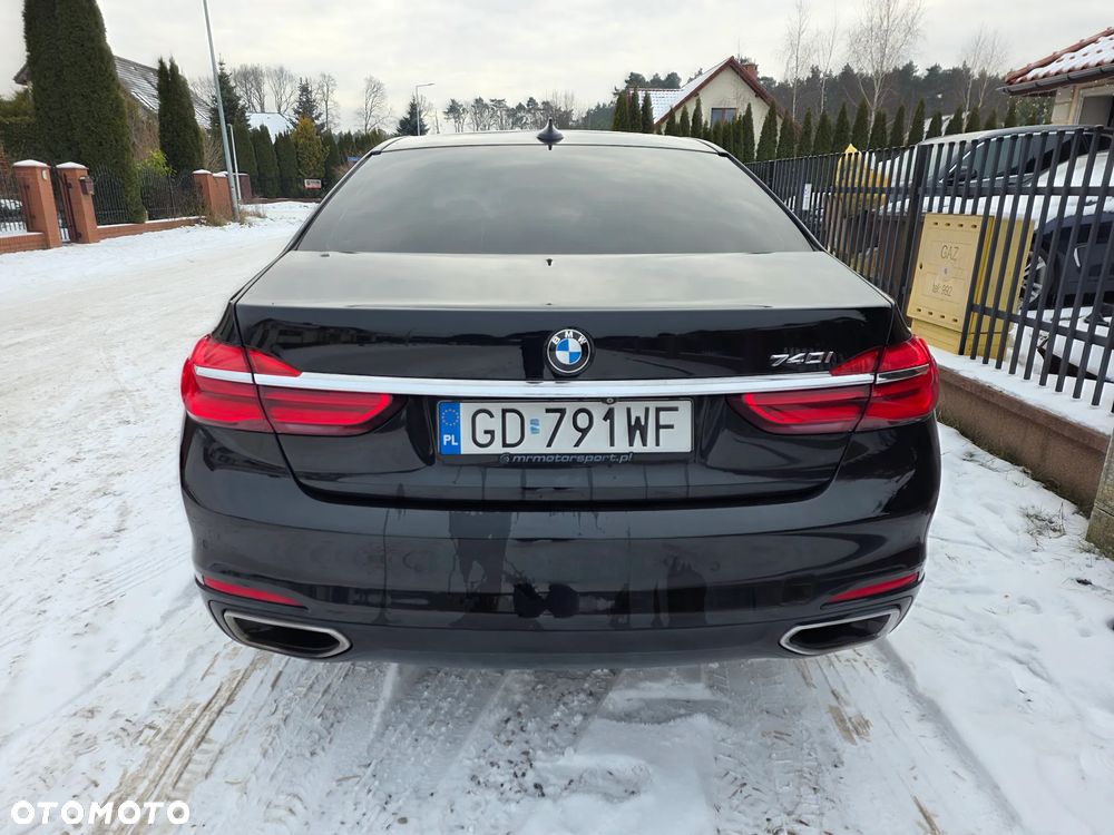 BMW Seria 7 740Li - 7