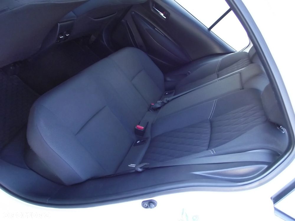 Toyota Corolla 1.8 Hybrid Active - 20
