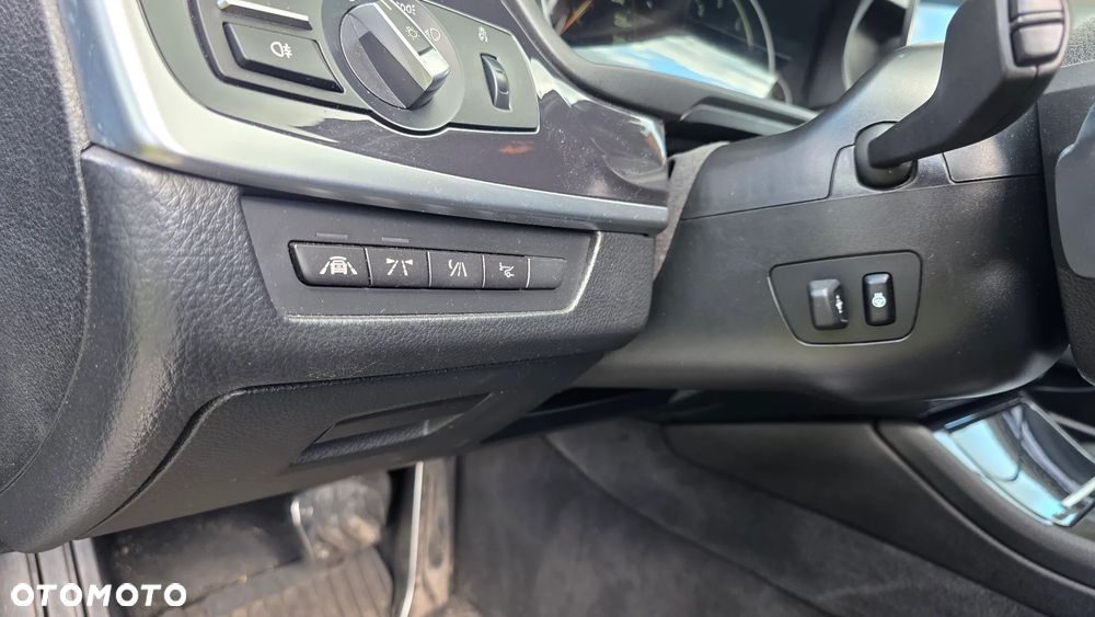 BMW Seria 5 530d xDrive Luxury Line - 13