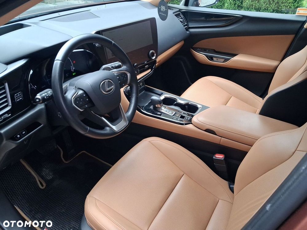 Lexus NX 350h Prestige AWD - 18