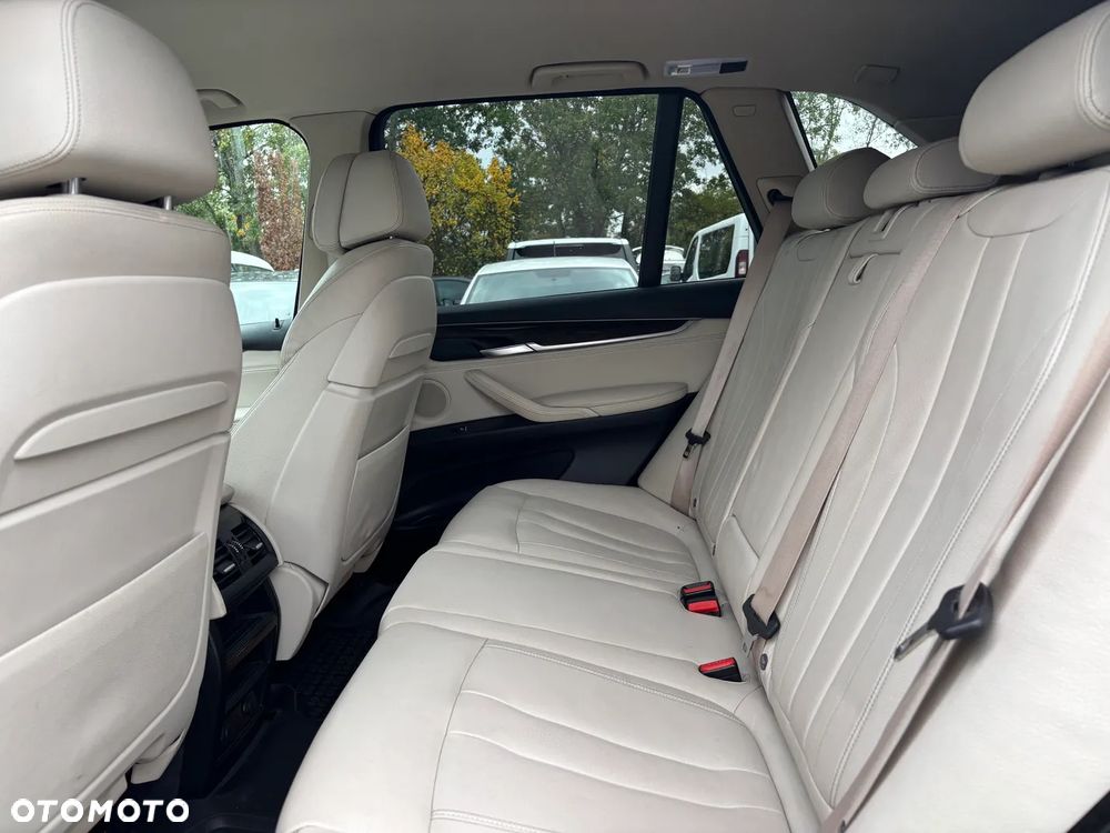 BMW X5 xDrive25d xLine - 22