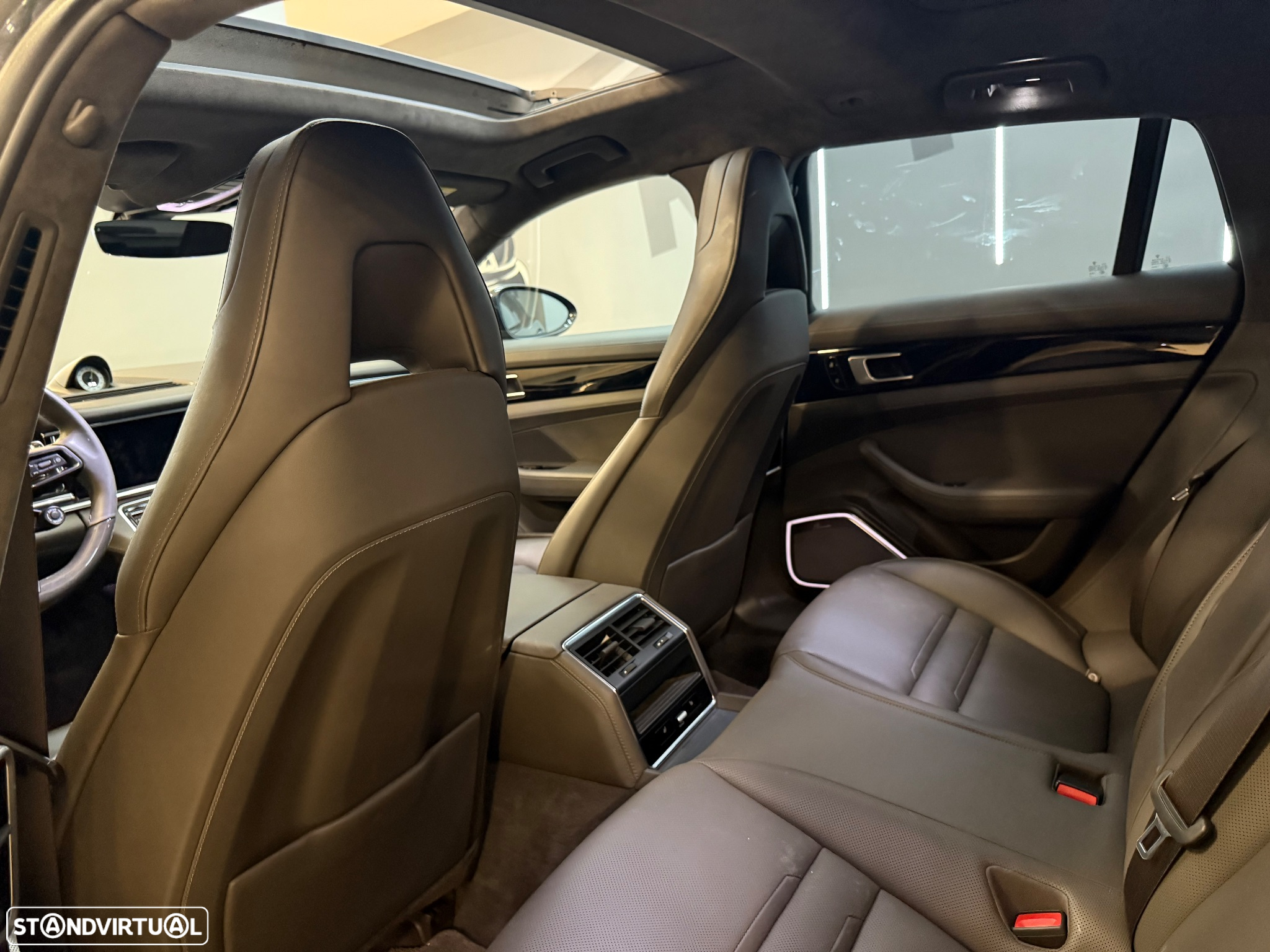 Porsche Panamera Sport Turismo 4S E-Hybrid - 8