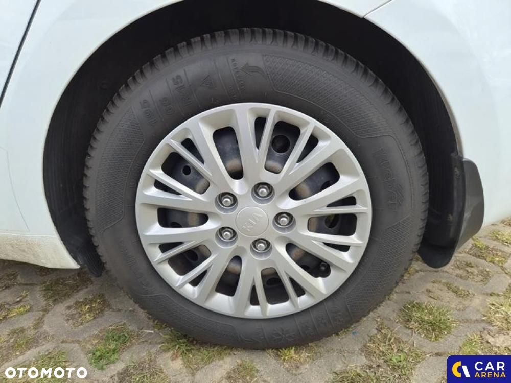 Kia Ceed - 12