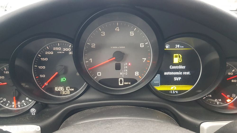 Porsche Panamera 4S PDK - 24