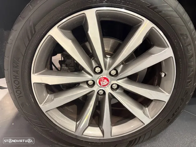 Jaguar F-Pace 20d AWD Aut. R-Sport - 49