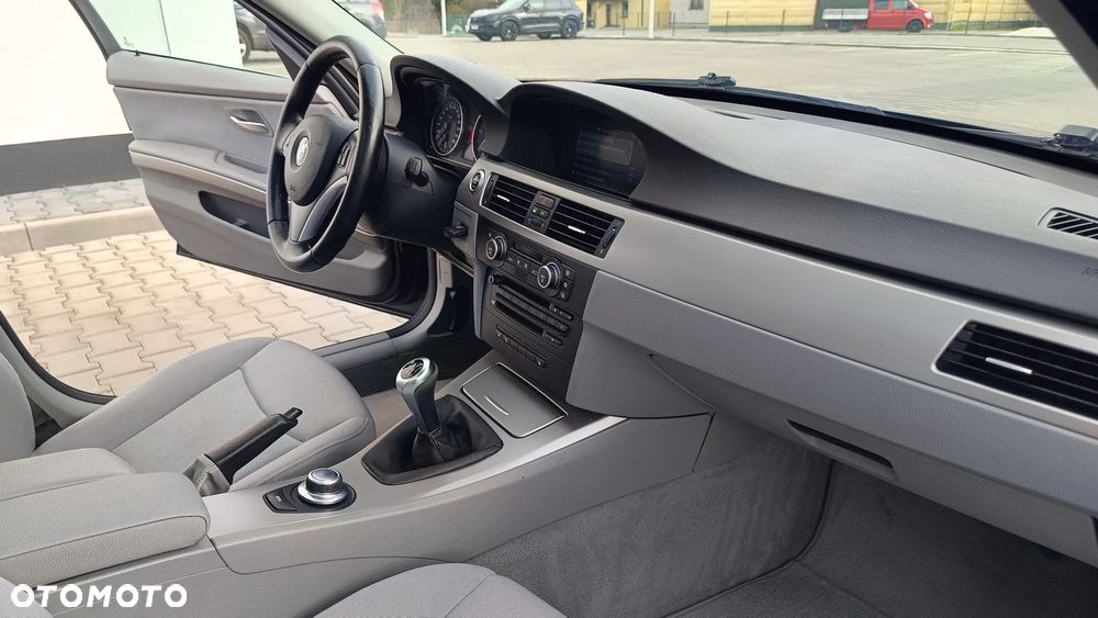 BMW Seria 3 320d DPF - 18