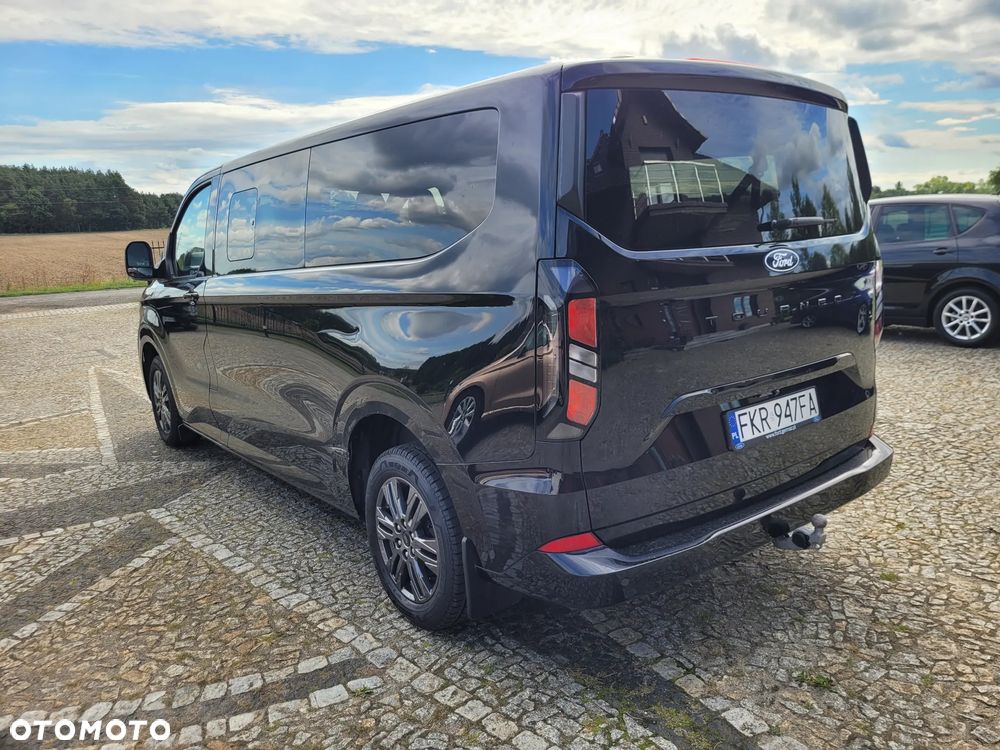 Ford Tourneo Custom 2025 photo 4