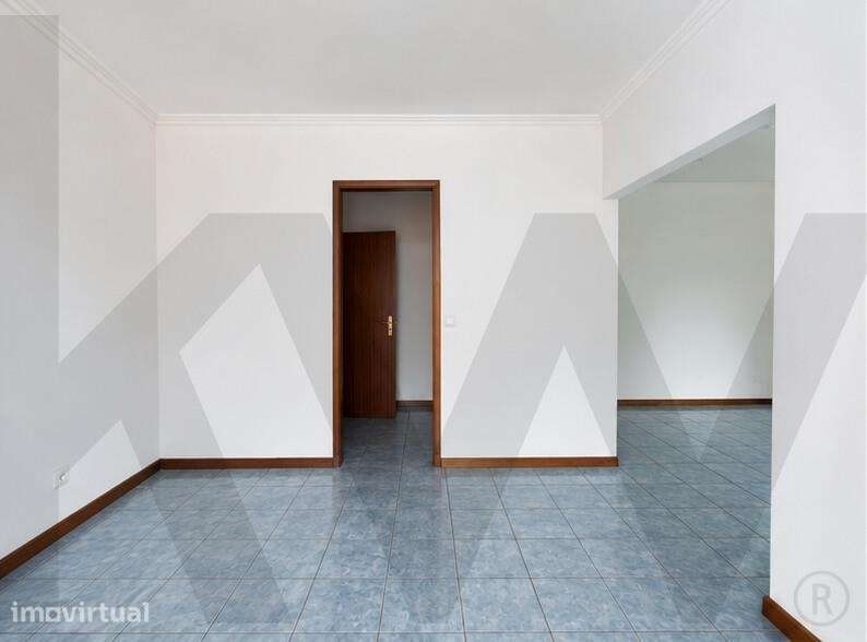 Espaço Comercial para Arrendamento – Centro de Ponta Delgada - Grande imagem: 2/6