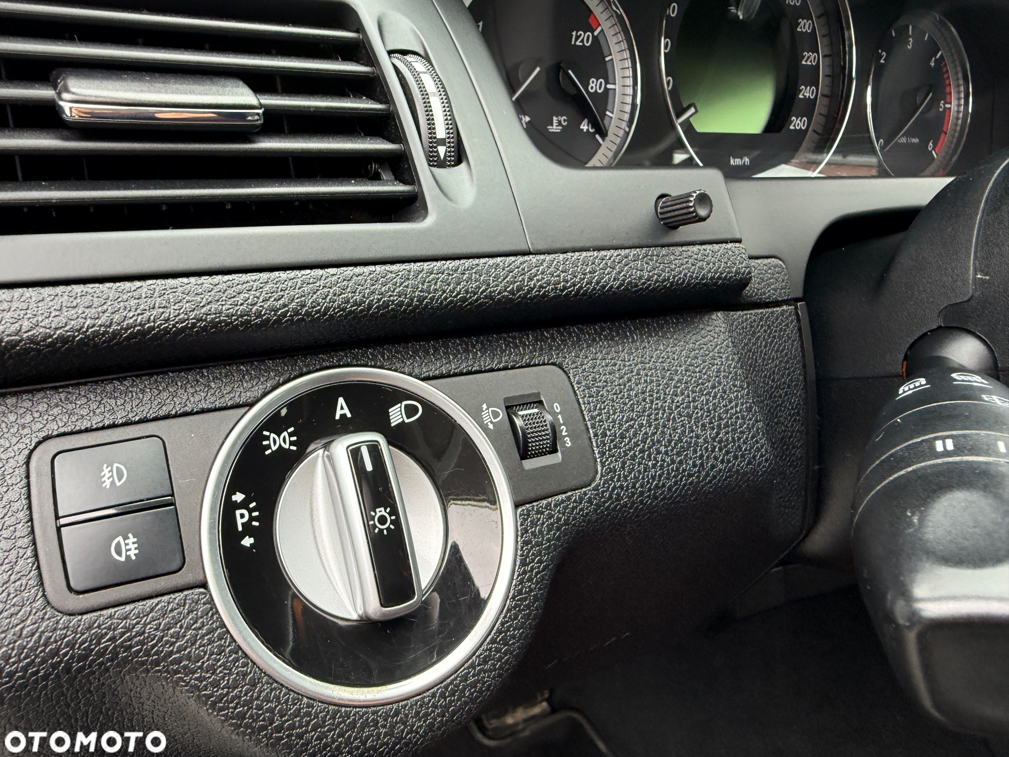 Mercedes-Benz Klasa C 180 T CDI DPF (BlueEFFICIENCY) - 18