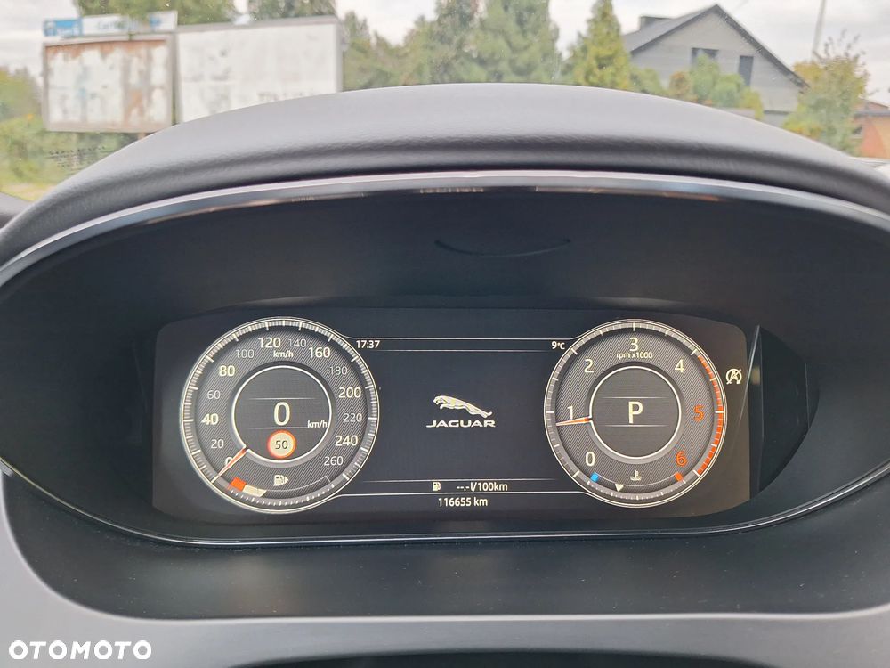 Jaguar E-Pace 2.0 i4D AWD R-Dynamic - 26