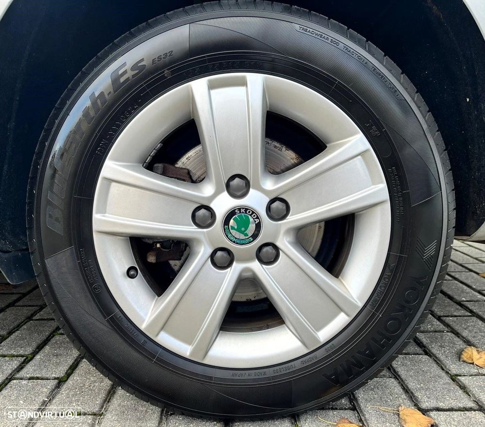 Skoda Octavia Break 2.0 TDI DPF 4x4 DSG Elegance - 35