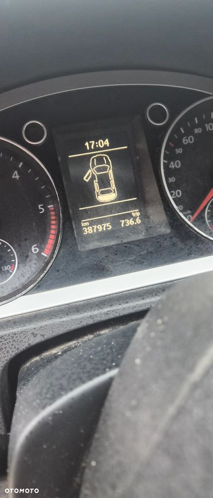 Volkswagen Passat - 8