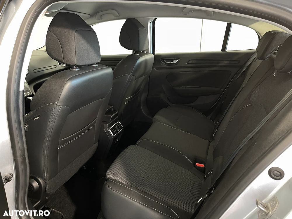 Renault Megane TCe 140 GPF Equilibre - 12