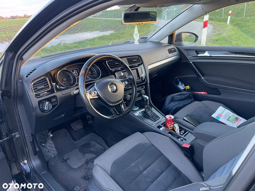 Volkswagen Golf - 5