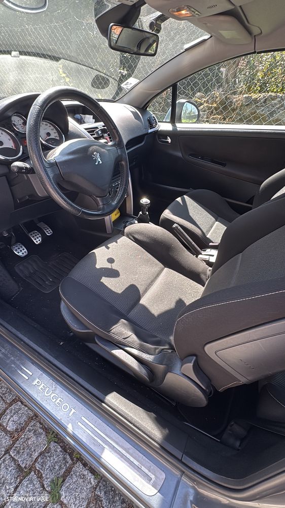 Peugeot 207 CC 1.6 HDi FAP Sport - 8