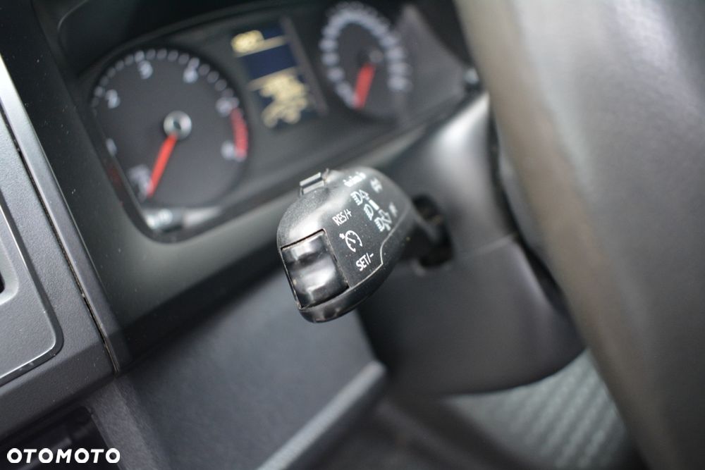 Volkswagen Transporter Kombi L1H1 - 21