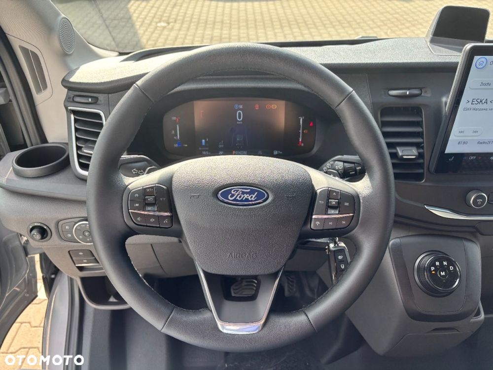 Ford Transit - 25