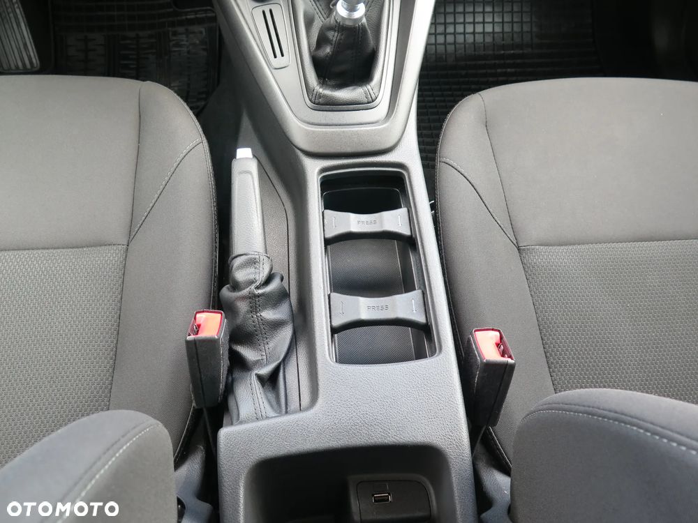 Ford Focus - 22