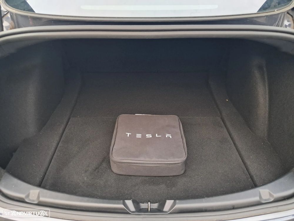 Tesla Model 3 Long-Range Dual Motor AWD - 13