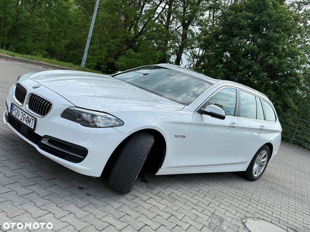 BMW Seria 5 520d xDrive - 12