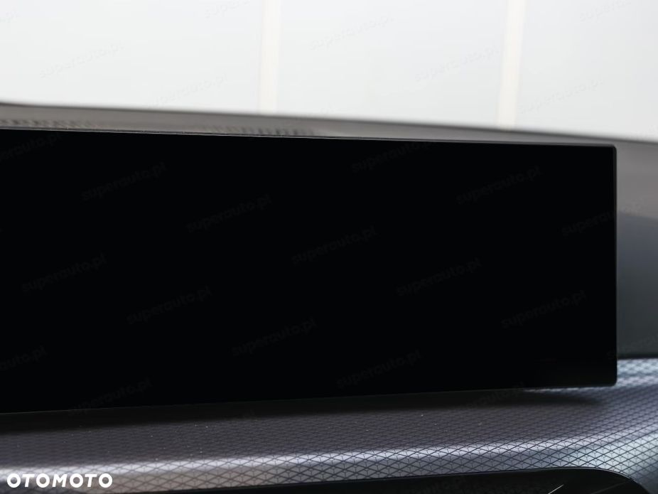 BMW Seria 3 318i M Sport - 14