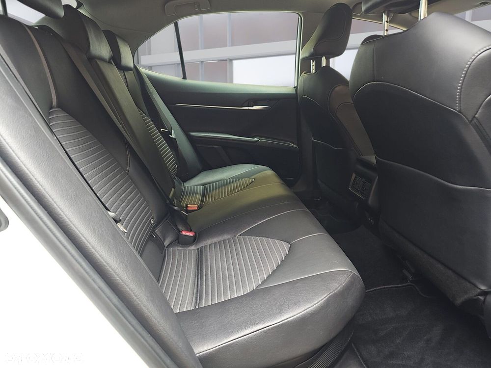 Toyota Camry 2.5 Hybrid Prestige CVT - 12