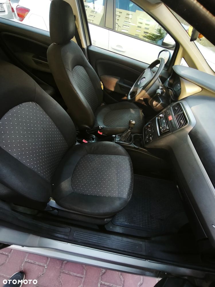Fiat Grande Punto 1.4 8V Active - 12