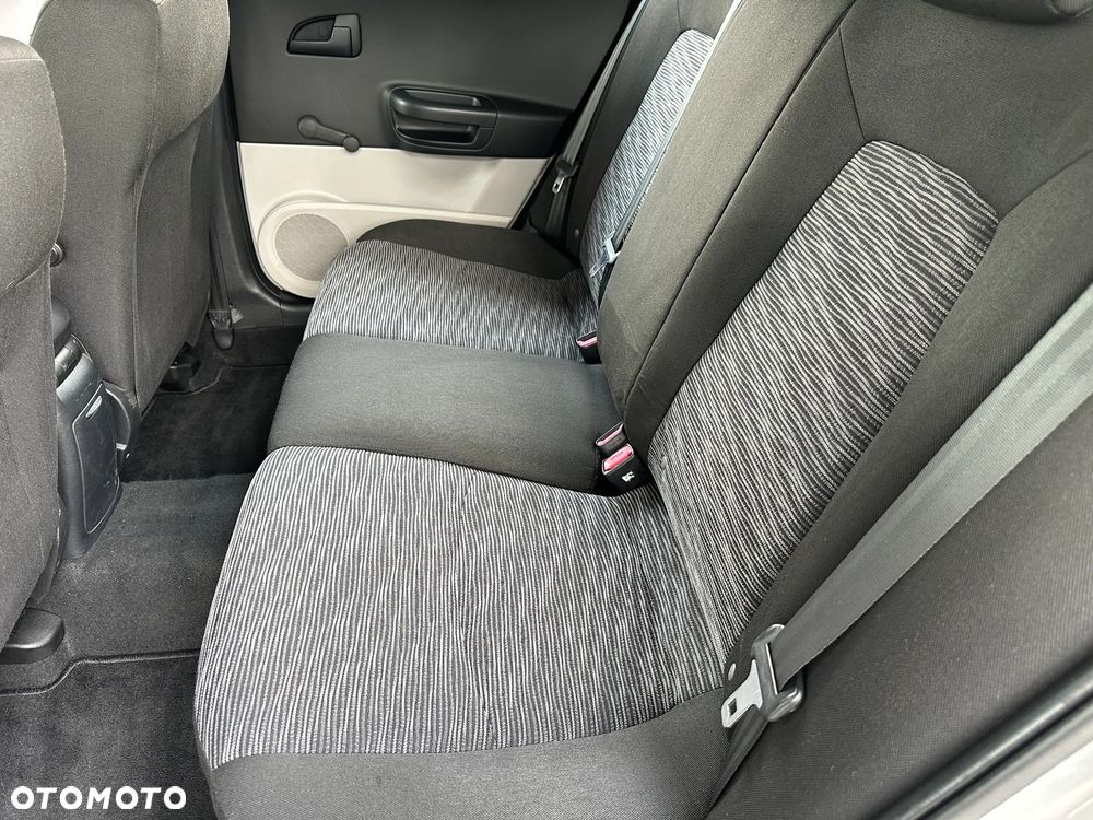 Kia Ceed - 28