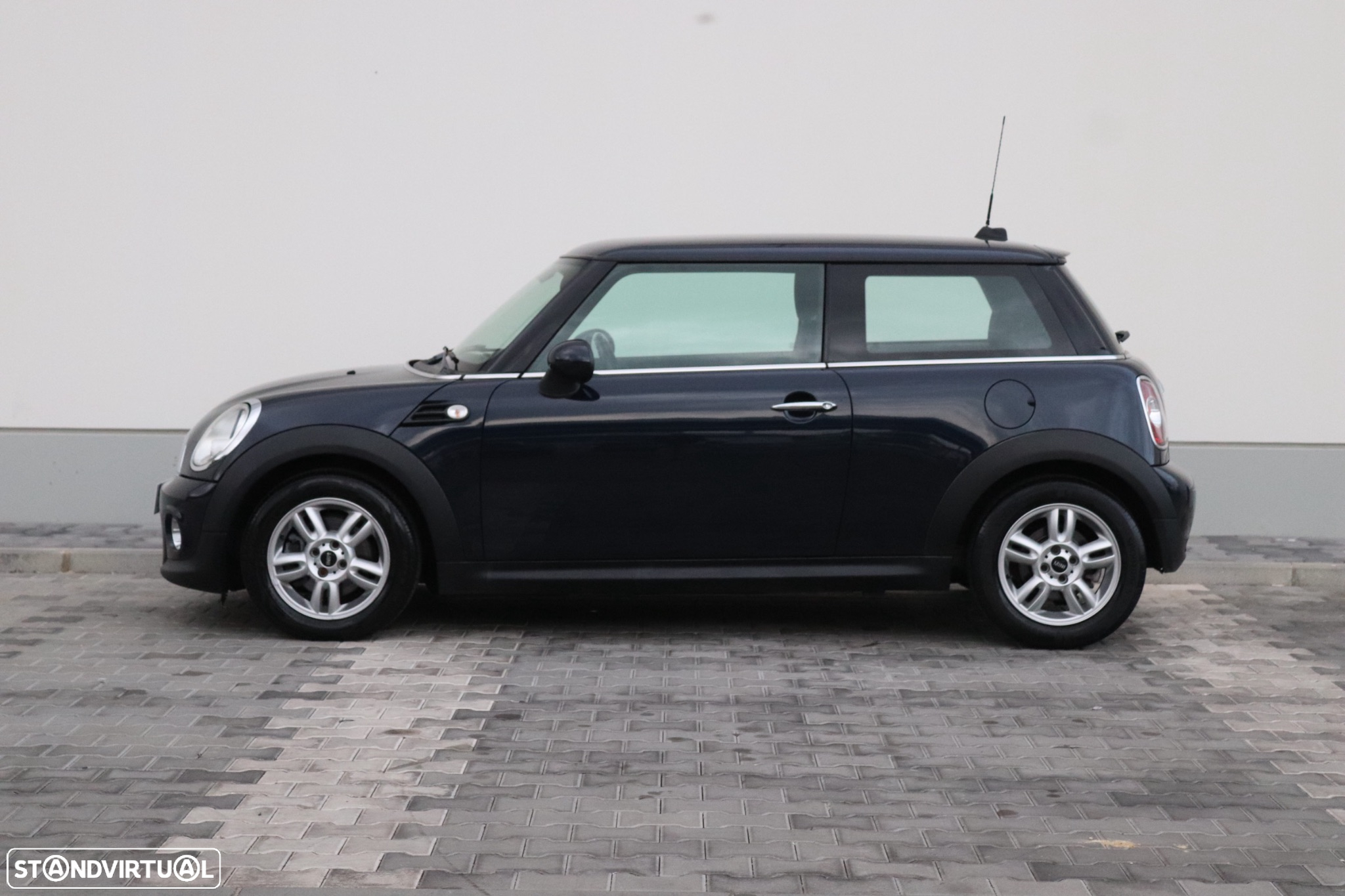 MINI 3 Portas One D - 5