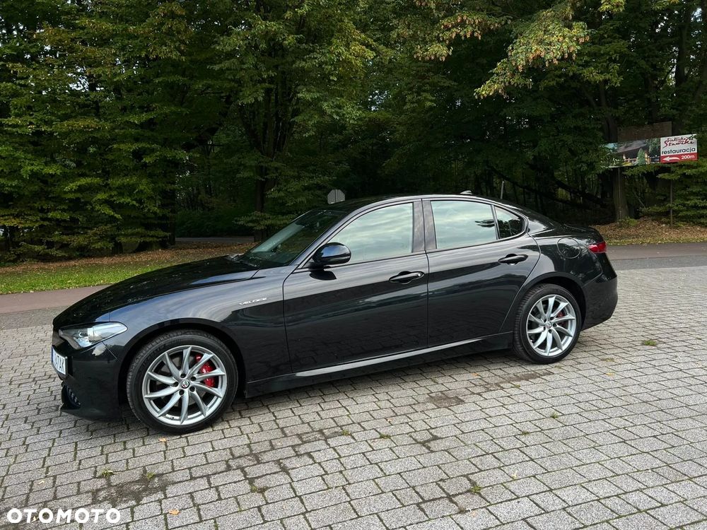 Alfa Romeo Giulia 2.0 Turbo 16V AT8-Q4 Veloce - 1