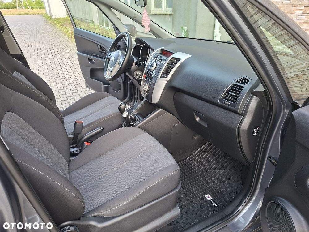 Kia Venga 1.4 CVVT Titanium Collection - 6