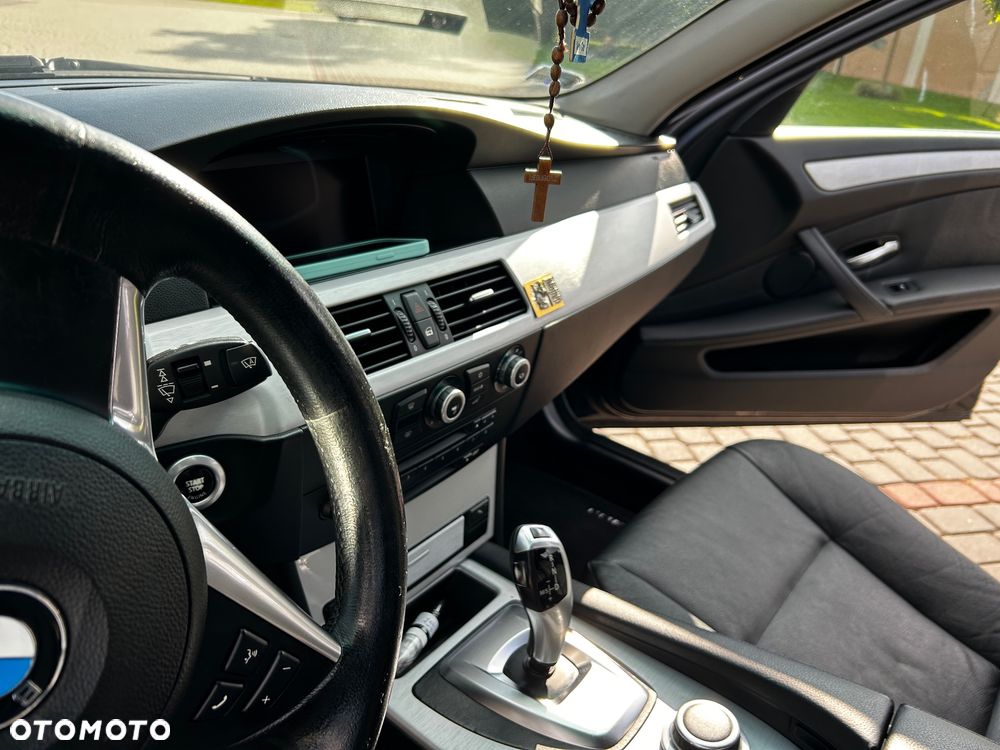 BMW Seria 5 530d xDrive - 9
