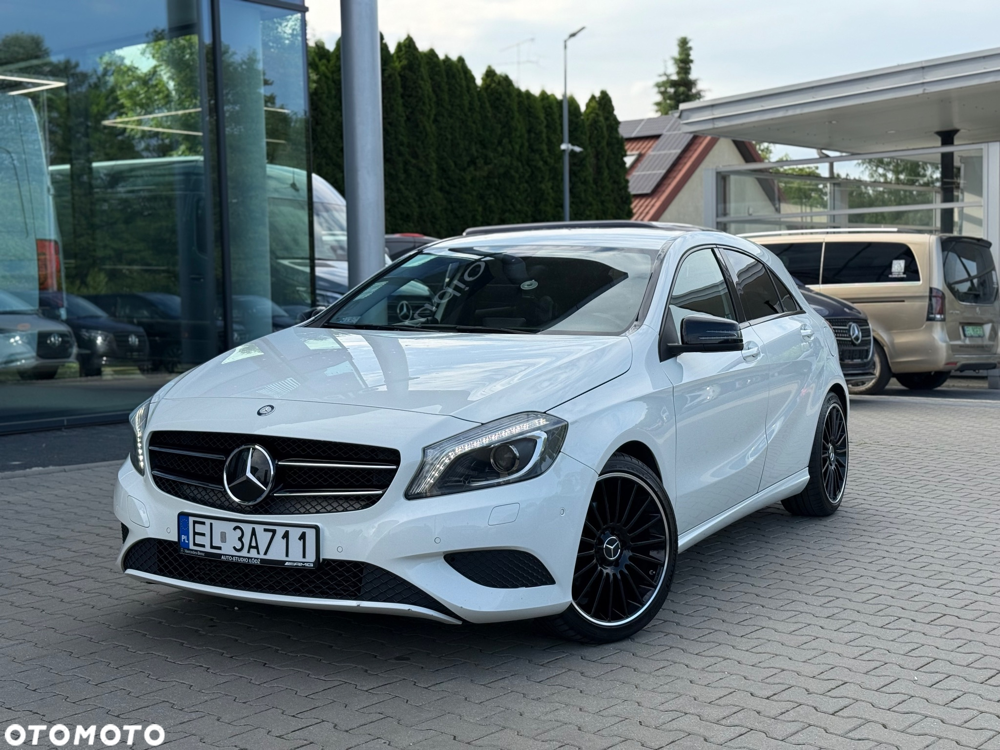 Mercedes-Benz Klasa A 180 7G-DCT Urban - 6
